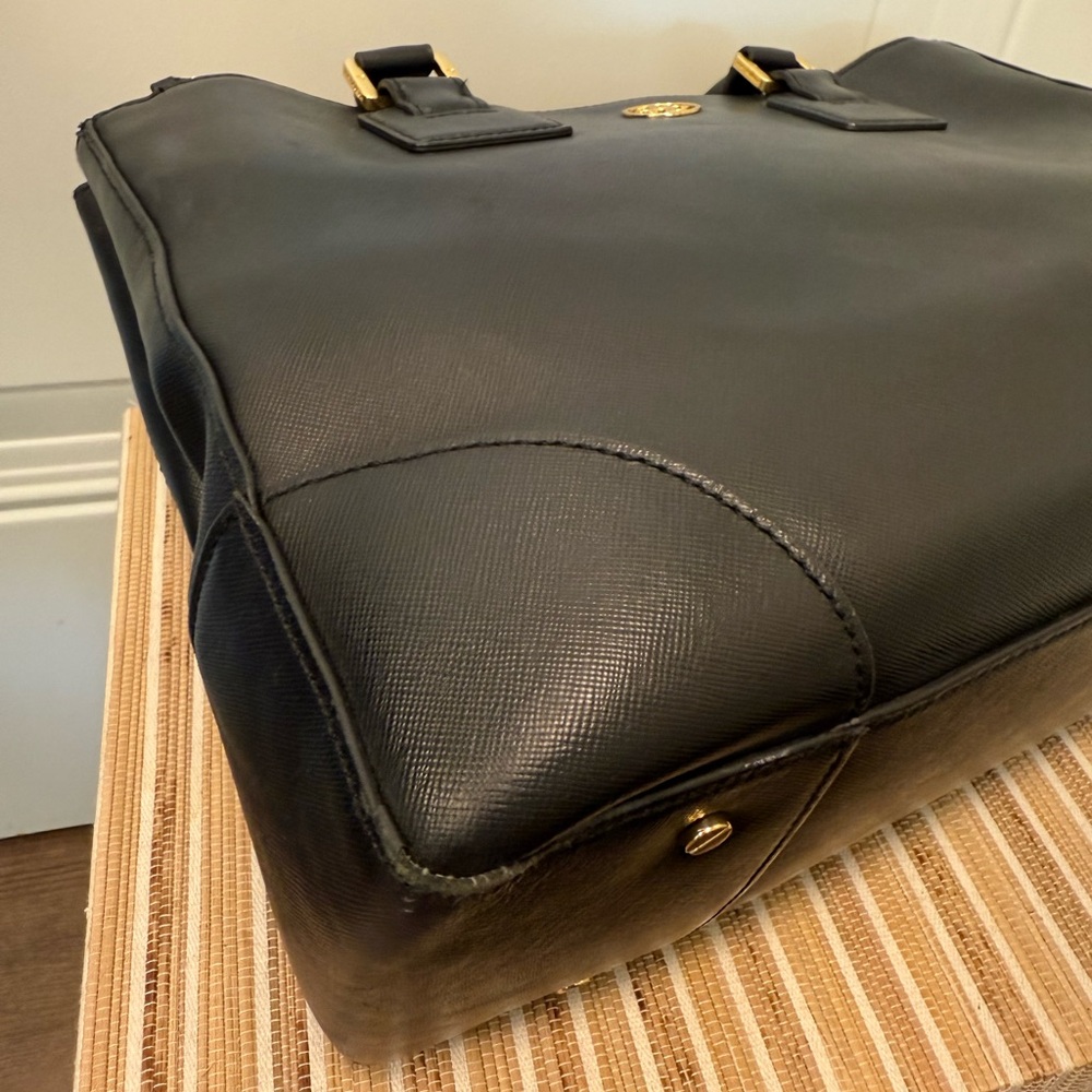 Tory Burch Black Purse - Picture 9 of 16